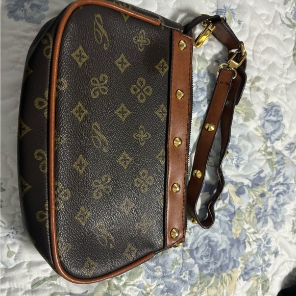 Handbags - Brown bag